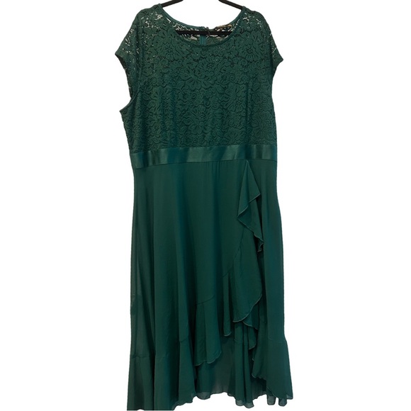 Miusol Women's Plus Size Sequin Floral Lace Evening Gown - Picture 9 of 12